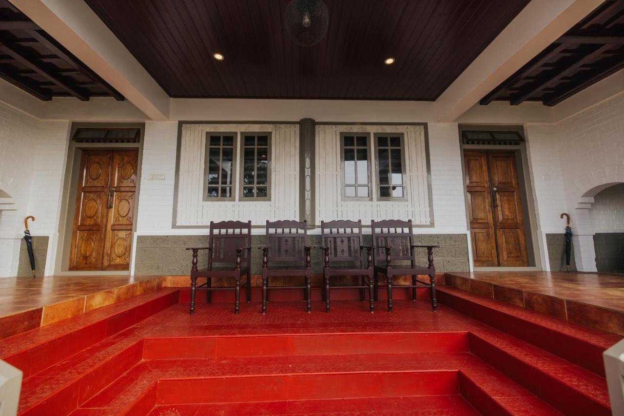 Misty Courtyard Resort Chinnakanal Bagian luar foto
