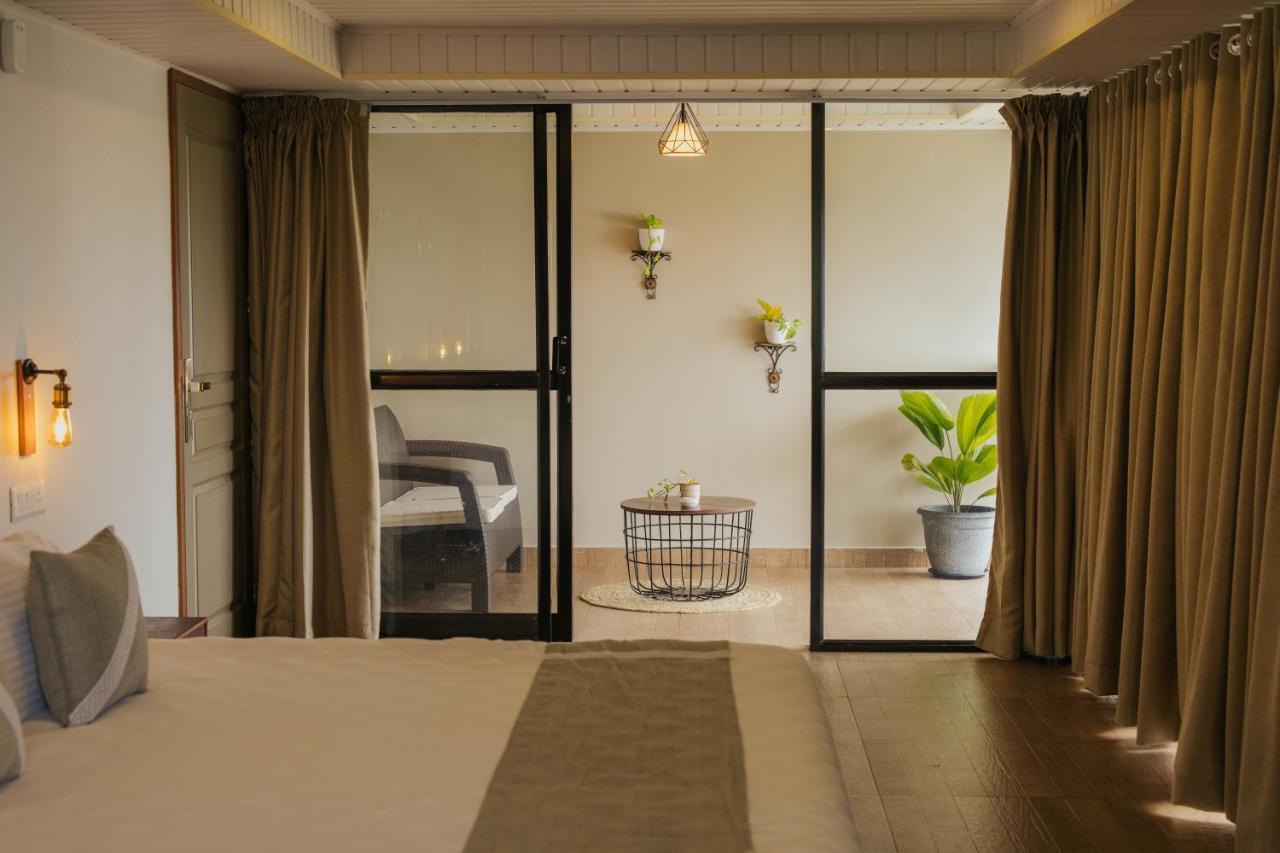 Misty Courtyard Resort Chinnakanal Bagian luar foto
